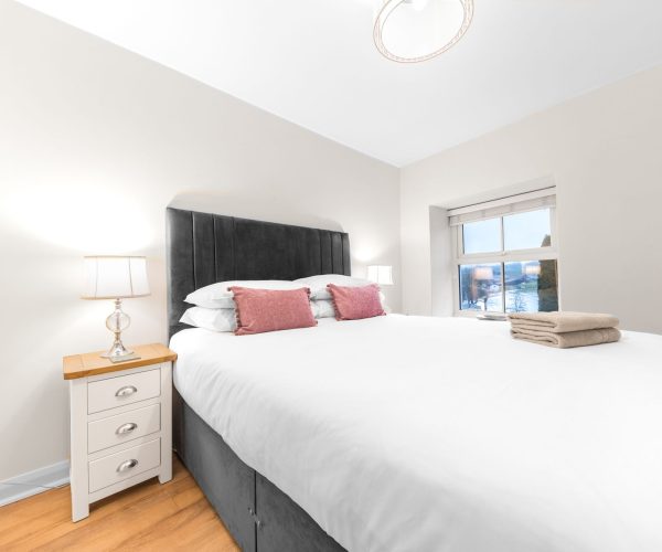 Mill Cottage - Master King Bedroom