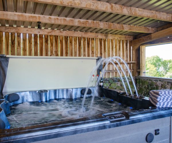 Ivy Cottage Hot Tub Barn