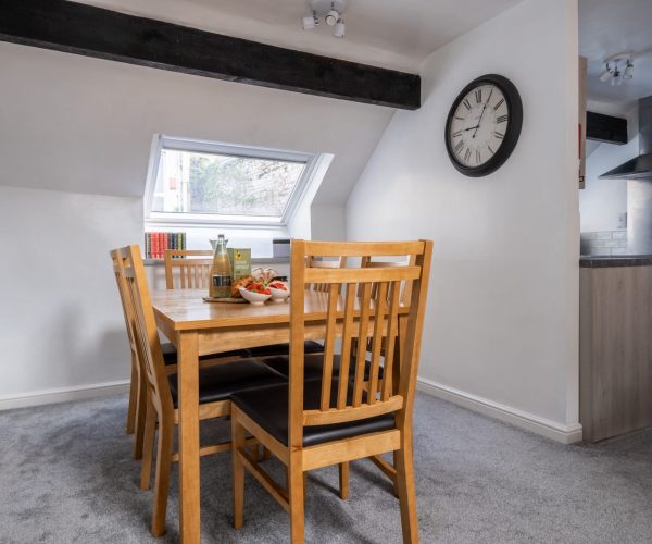 Old-Stables-Loft-Kendal-Holiday-Apartment-Dining-Area