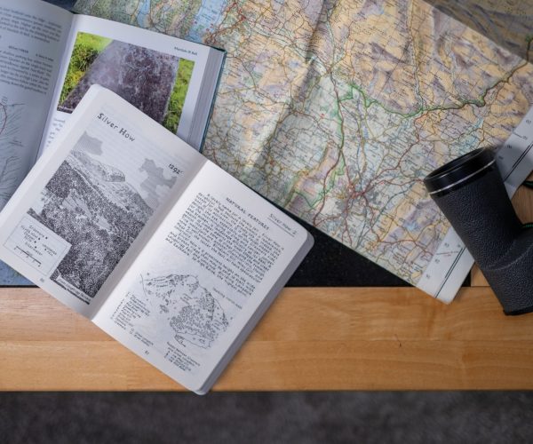 Old-Stables-Loft-Kendal-modern-holiday-apartment-lounge