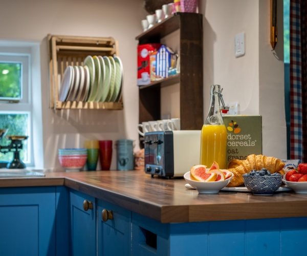 Cottage kitchen Low Longmire Cottage, Southern Lakes