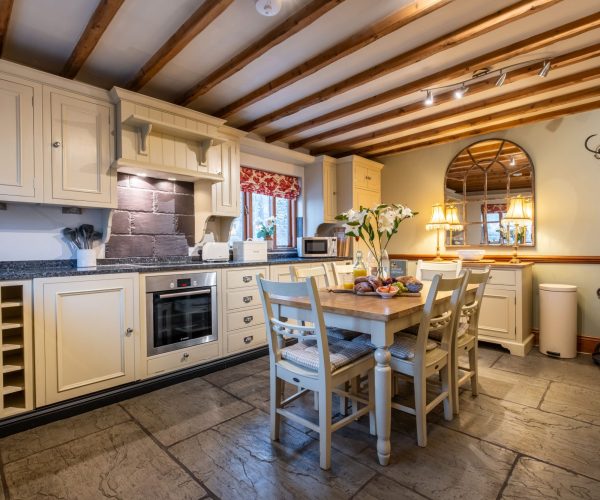 Smithy Cottage, Hawkshead Holiday Cottage - Kitchen