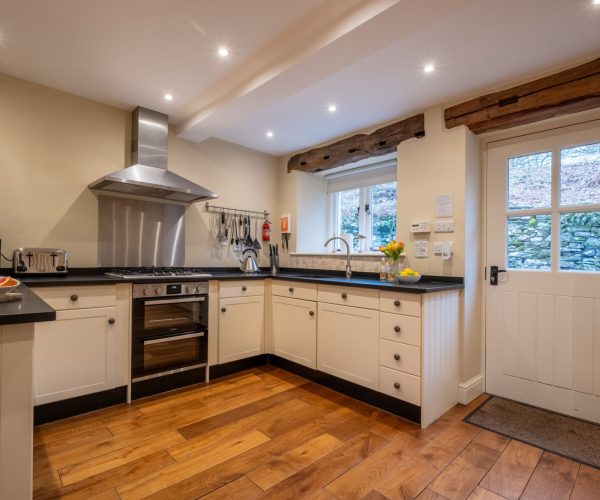 Rose Barn Hawkshead Holiday Cottage Kitchen
