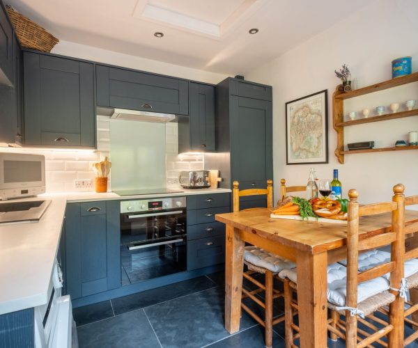 Potter's Wheel Dining Kitchen