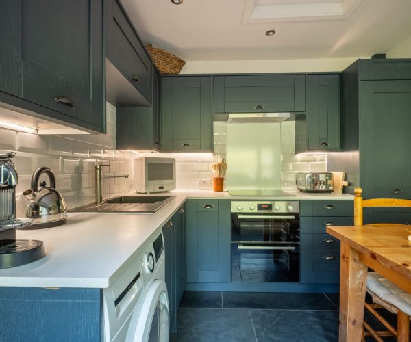 Potter's Wheel  Dining Kitchen