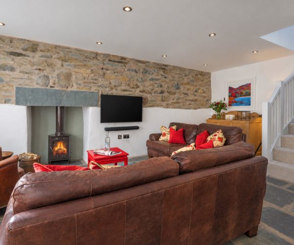 Ambleside Holiday Cottage with Cosy Log Burner