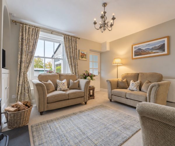 Relaxing lounge with Smart TV, perfect for family holidays in Windermere